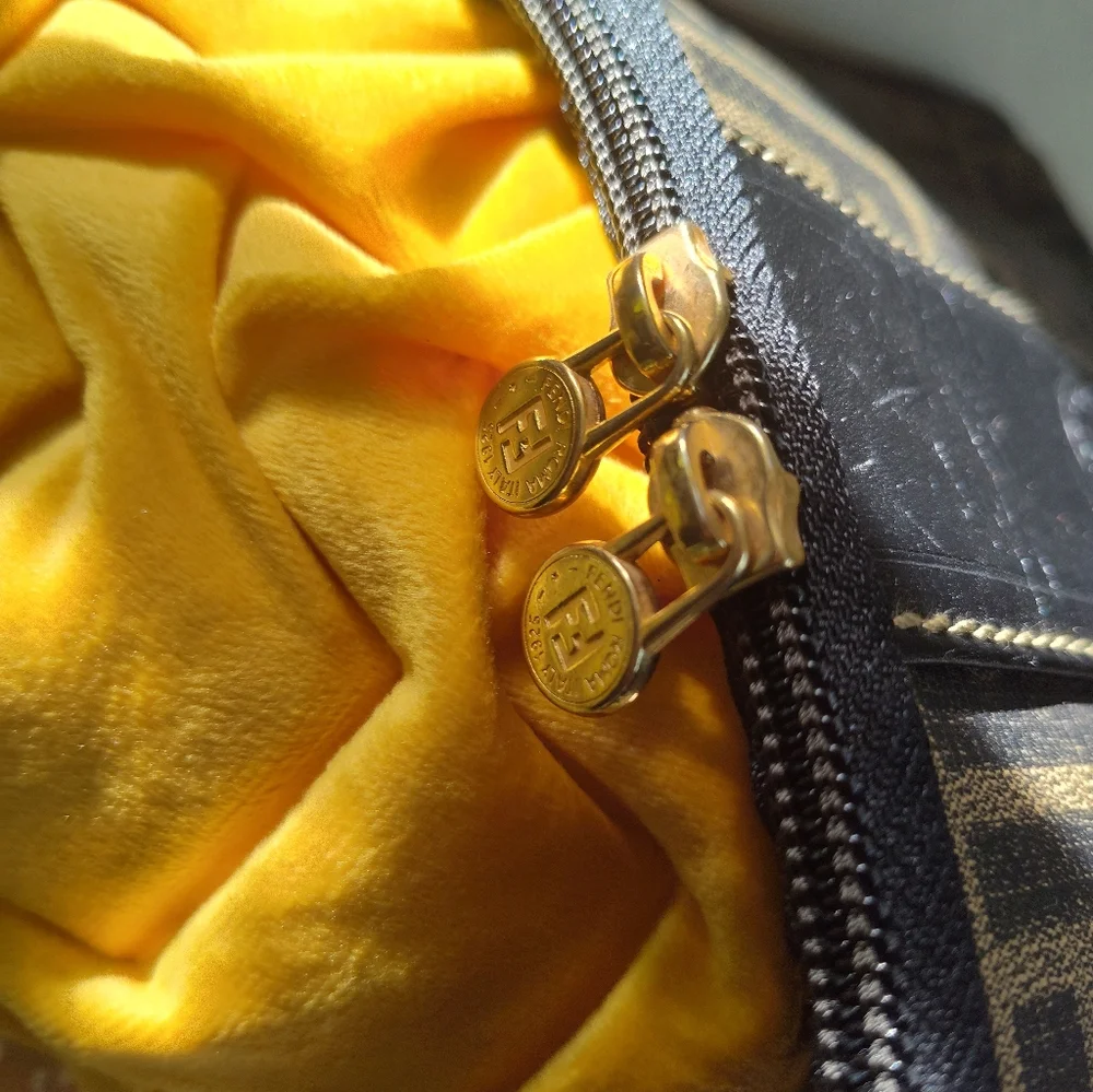 Authentic FENDI PORTFOLIO Bag - Picture 4 of 16